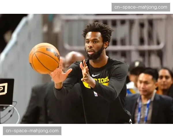 特写：猛龙主场举办“维金斯之夜”，致敬队史首位状元秀